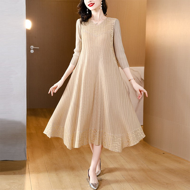 Ivonna Sculpt Pleated Midi Dress